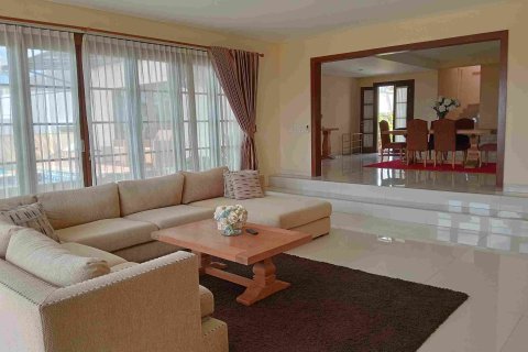 Вилла с 5 спальнями в Джимбаран, Бадунг,  (9393) 10