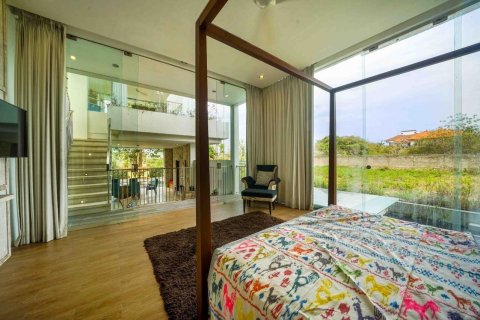 Вилла с 4 спальнями в Южная Кута, Бадунг,  (9390) 24