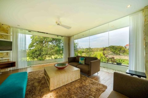 Вилла с 4 спальнями в Южная Кута, Бадунг,  (9390) 14