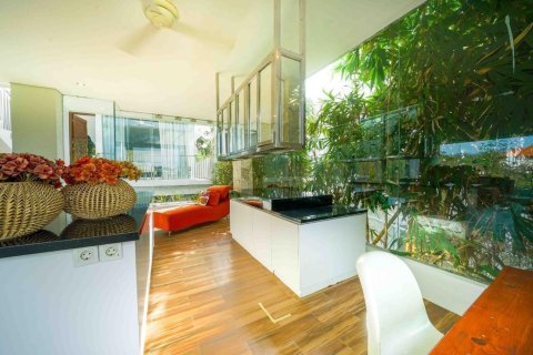 Вилла с 4 спальнями в Южная Кута, Бадунг,  (9390) 16