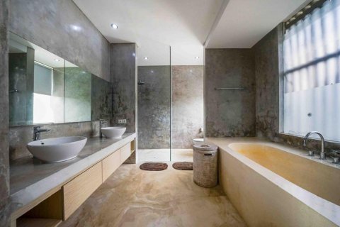 Вилла с 4 спальнями в Южная Кута, Бадунг,  (9390) 5