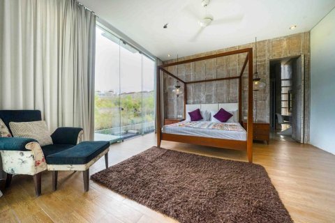 Вилла с 4 спальнями в Южная Кута, Бадунг,  (9390) 15