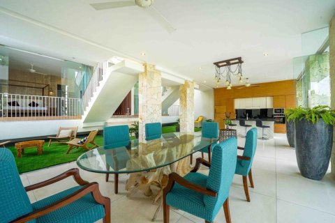 Вилла с 4 спальнями в Южная Кута, Бадунг,  (9390) 13