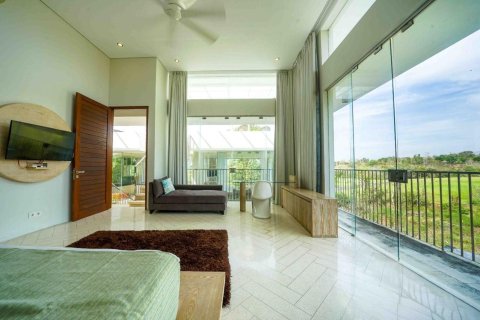 Вилла с 4 спальнями в Южная Кута, Бадунг,  (9390) 9