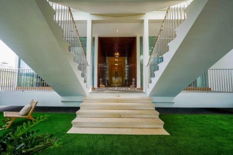 Вилла с 4 спальнями в Южная Кута, Бадунг,  (9390) 1