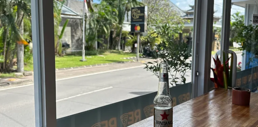 Commercial property in Seminyak, Badung, (9695)