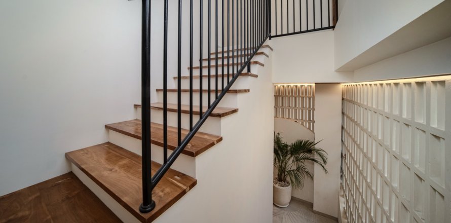 Вилла с 3 спальнями в Чангу, Бадунг,  (6119)