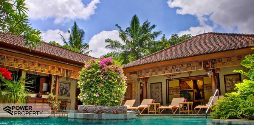 7 bedrooms Villa in Denpasar, Bali (10661)