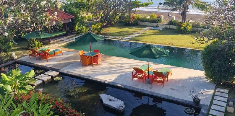 Вилла с 4 спальнями в Кубутамбахан, Булеленг,  (9248)