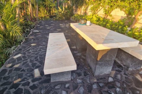 Вилла с 4 спальнями в Кубутамбахан, Булеленг,  (9248) 4