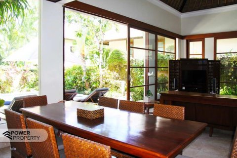 Вилла с 3 спальнями в Южная Кута, Бадунг,  (9246) 3