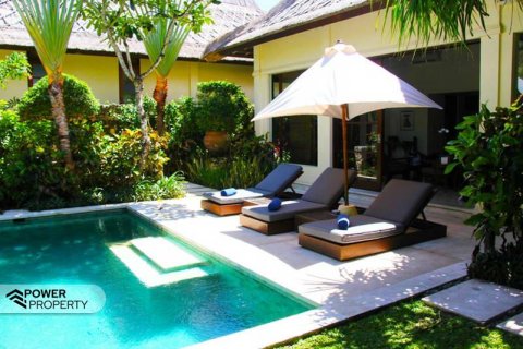 Вилла с 3 спальнями в Южная Кута, Бадунг,  (9246) 1