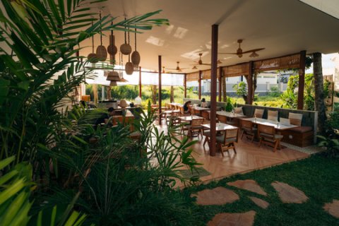 Коммерческая недвижимость с 13 спальнями в Кедири, Табанан,  (9342) 11