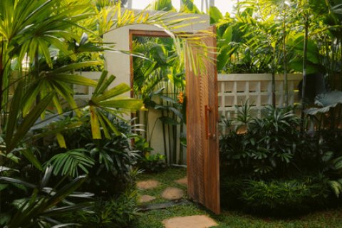 Коммерческая недвижимость с 13 спальнями в Кедири, Табанан,  (9342) 1