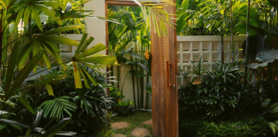 Коммерческая недвижимость с 13 спальнями в Кедири, Табанан,  (9342)