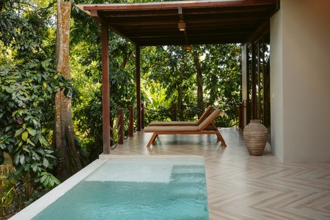 Коммерческая недвижимость с 13 спальнями в Кедири, Табанан,  (9342) 15