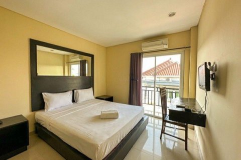 Отель, гостиница с 24 спальнями в Кута, Бадунг,  (9341) 5