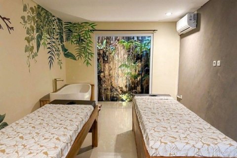 Отель, гостиница с 24 спальнями в Кута, Бадунг,  (9341) 8