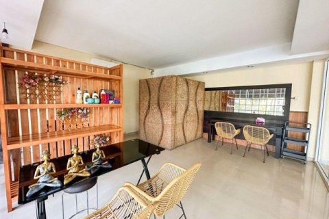 Отель, гостиница с 24 спальнями в Кута, Бадунг,  (9341) 1