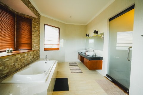 Вилла с 4 спальнями в Джимбаран, Бадунг,  (9339) 11