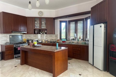 Вилла с 4 спальнями в Джимбаран, Бадунг,  (9339) 5