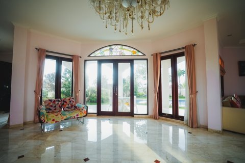 Вилла с 4 спальнями в Джимбаран, Бадунг,  (9339) 16