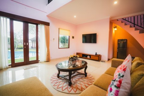 Вилла с 4 спальнями в Джимбаран, Бадунг,  (9339) 10