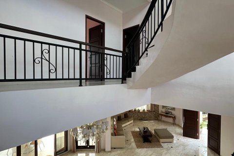 Вилла с 4 спальнями в Джимбаран, Бадунг,  (9339) 8