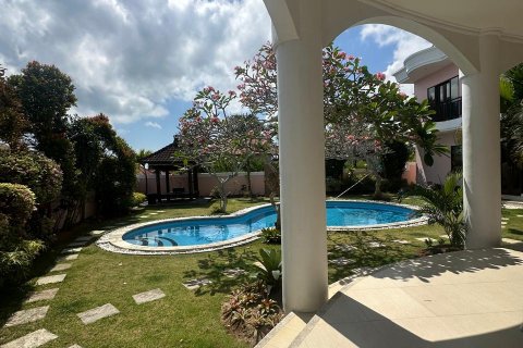 Вилла с 4 спальнями в Джимбаран, Бадунг,  (9339) 15