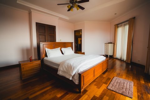 Вилла с 4 спальнями в Джимбаран, Бадунг,  (9339) 17