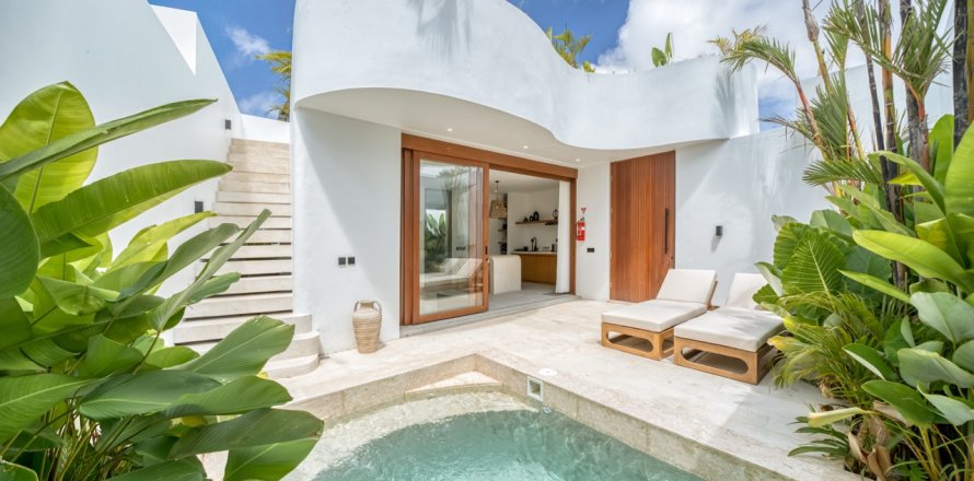 Studio Villa in Ungasan, Badung, Bali (13925)