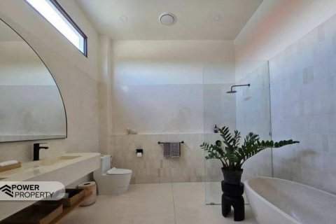 Вилла с 4 спальнями в Южная Кута, Бадунг, (9837) 18