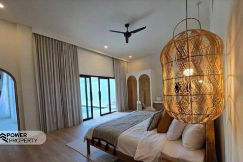 Вилла с 4 спальнями в Южная Кута, Бадунг, (9837) 13