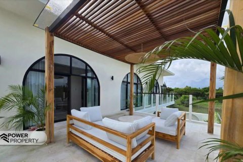 Вилла с 4 спальнями в Южная Кута, Бадунг, (9837) 2