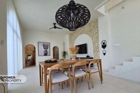 Вилла с 4 спальнями в Южная Кута, Бадунг, (9837) 16