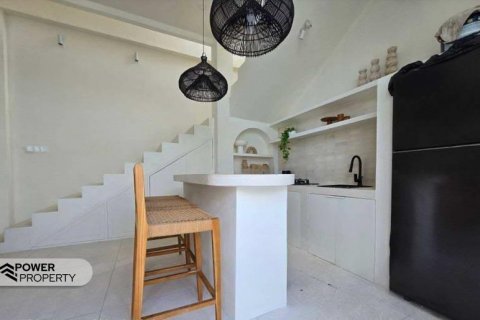 Вилла с 4 спальнями в Южная Кута, Бадунг, (9837) 6