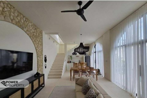 Вилла с 4 спальнями в Южная Кута, Бадунг, (9837) 3