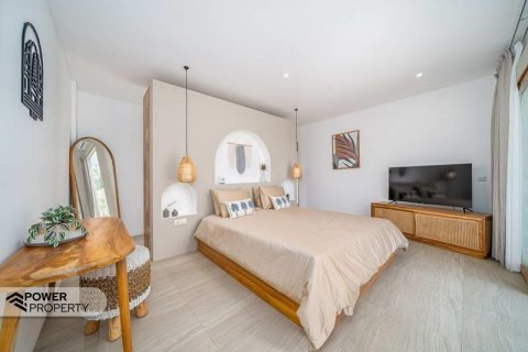 Вилла с 4 спальнями в Табанан, (9839) 25