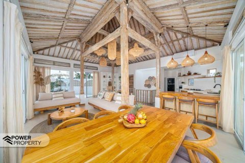 Вилла с 4 спальнями в Табанан, (9839) 24