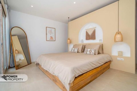 Вилла с 4 спальнями в Табанан, (9839) 14