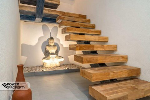 Вилла с 4 спальнями в Табанан, (9839) 5