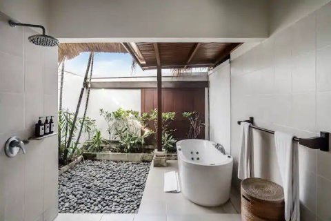 4 bedrooms Villa in Seminyak, Badung, Bali (15142) 3