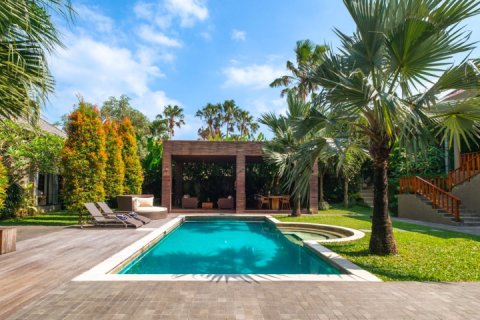 Вилла с 4 спальнями в Чангу, Бадунг,  (9607) 7