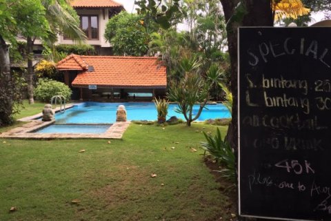 Отель, гостиница с 24 спальнями в Легиан, Кута, Бадунг,  (9492) 1