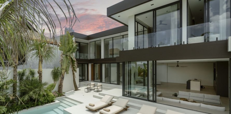 4 bedrooms House in Seminyak, Badung, Bali (15749)
