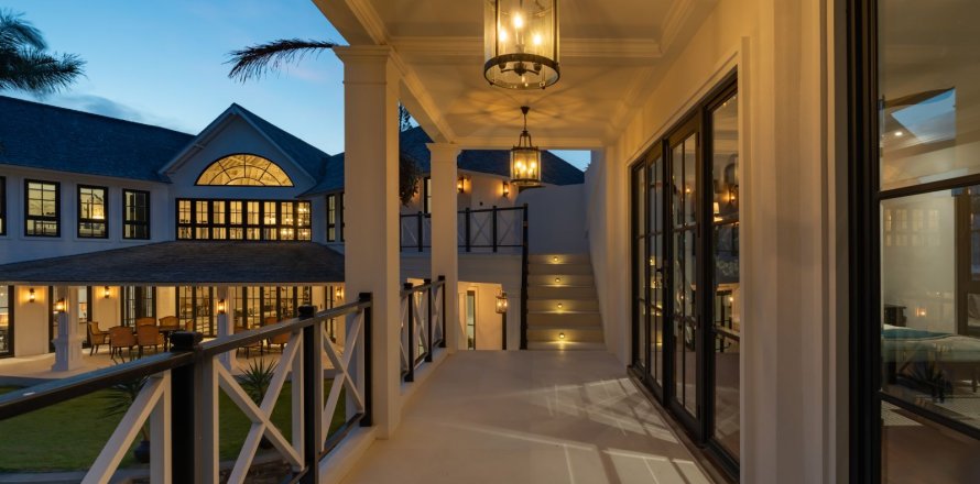 7 bedrooms Villa in Kerobokan, Badung, Bali (15748)