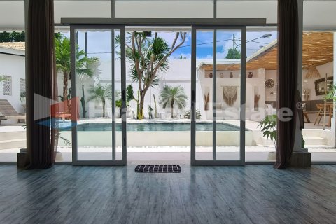 3 bedrooms Villa in Kerobokan, Badung, Bali (2387) 5