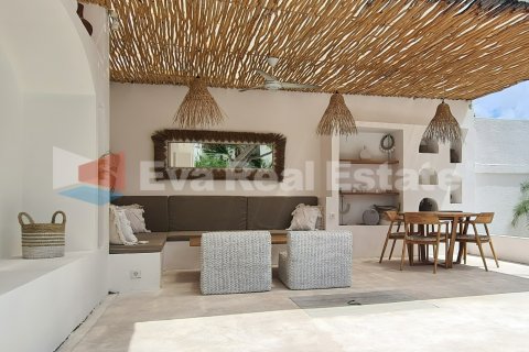 3 bedrooms Villa in Kerobokan, Badung, Bali (2387) 26