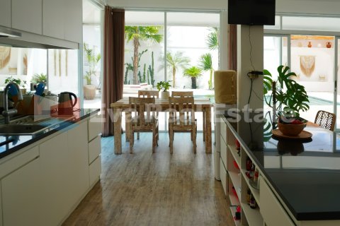 3 bedrooms Villa in Kerobokan, Badung, Bali (2387) 10