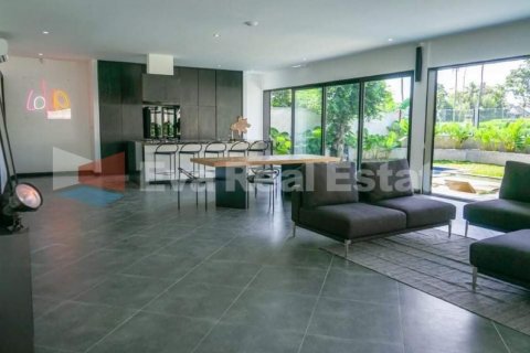 3 bedrooms Villa in Kerobokan, Badung, Bali (2558) 2